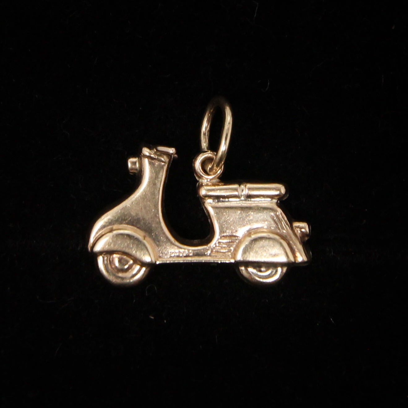 Vintage 1959 Chester Hallmarked Solid 9ct 9k Gold Vespa Scooter Pendant