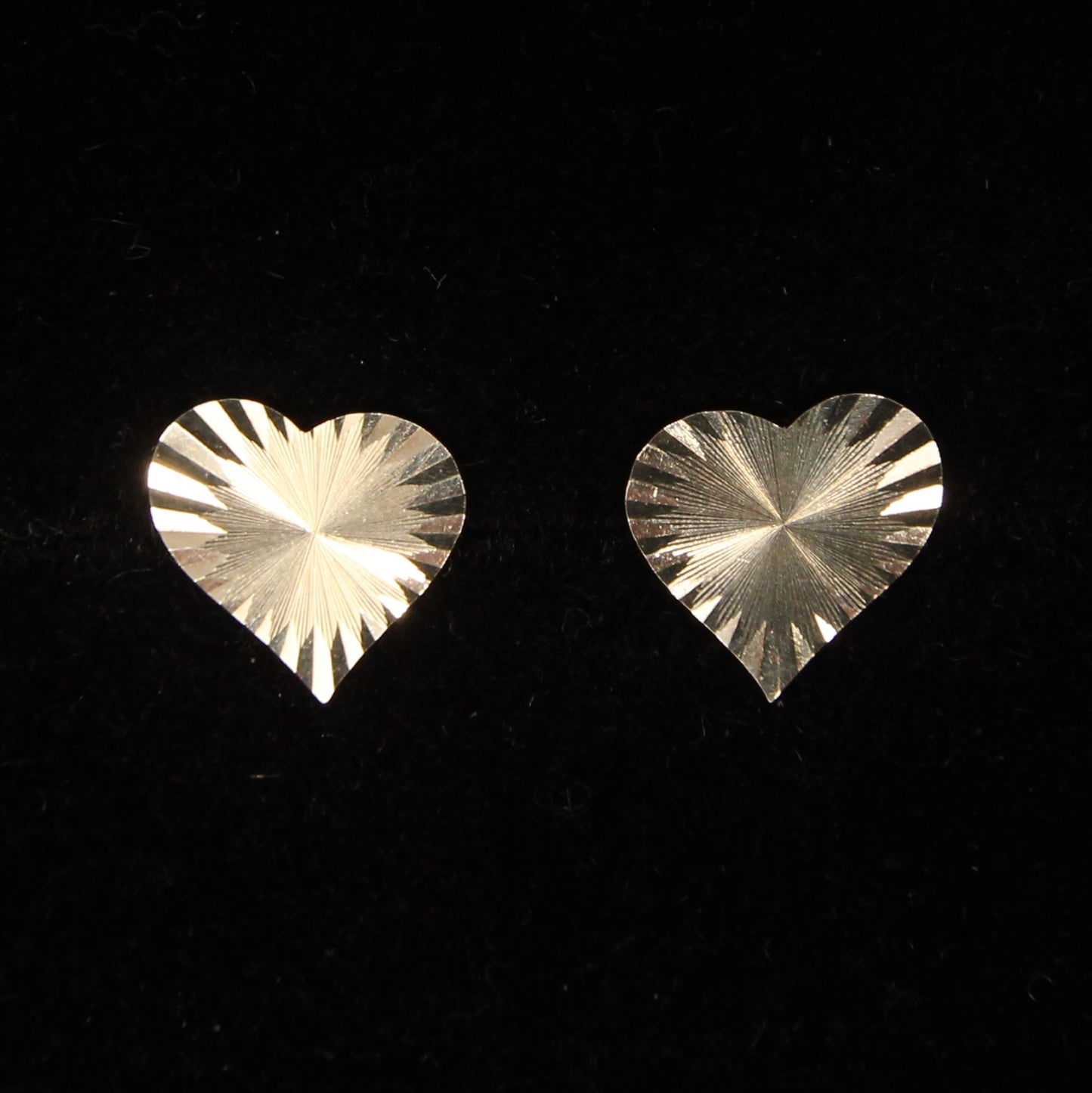 Vintage 1953 Hallmarked Solid 9ct 9k Gold Large Star Burst Heart Stud Earrings