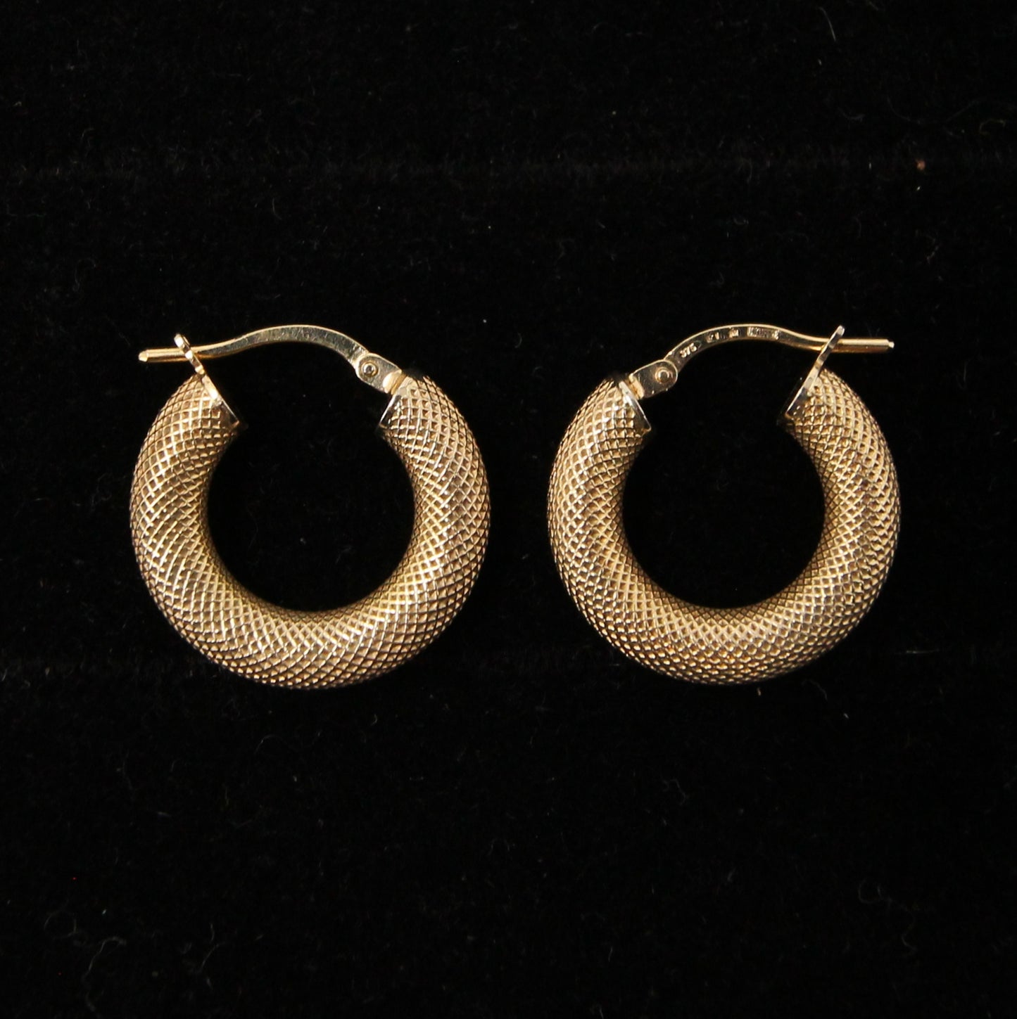 Vintage UnoAerre Hallmarked Solid 9ct 9k Gold Waffle Hoop Earrings Hoops