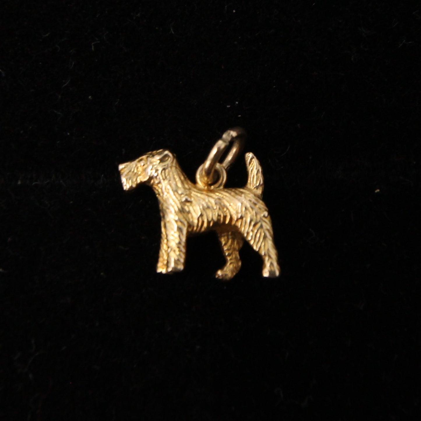 Vintage Solid 9ct Gold Terrier Dog Pendant Charm