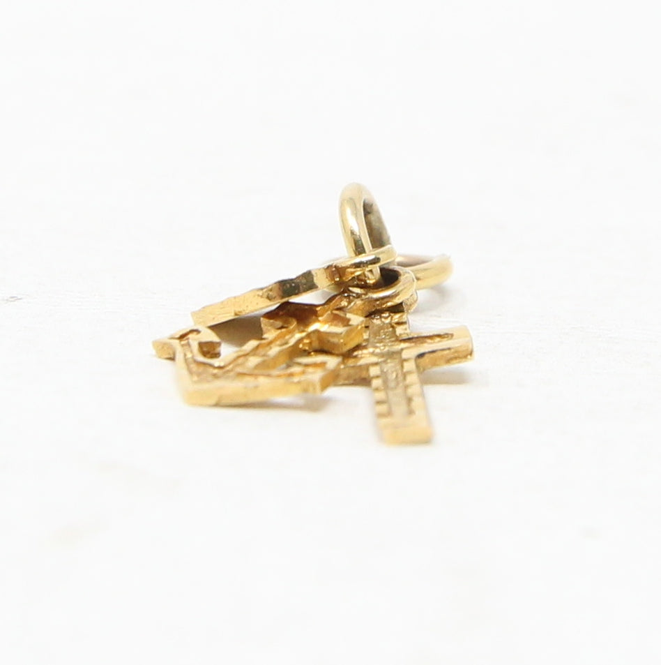 Vintage 1979 English Hallmarked Solid 9ct Gold Faith Hope Charity Pendant