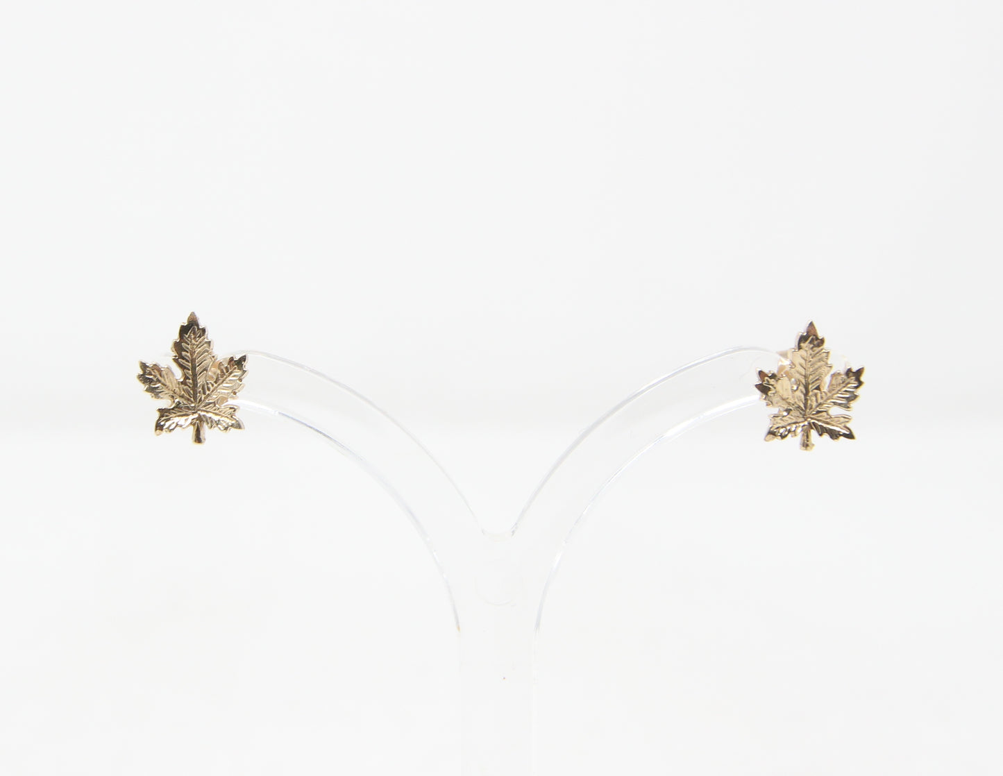 Vintage 1978 Hallmarked Solid 9ct 9k Gold Maple Leaf Stud Earrings