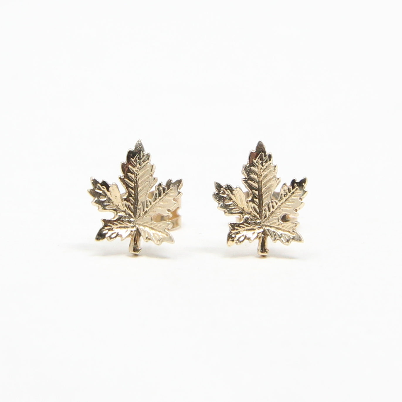 Vintage 1978 Hallmarked Solid 9ct 9k Gold Maple Leaf Stud Earrings