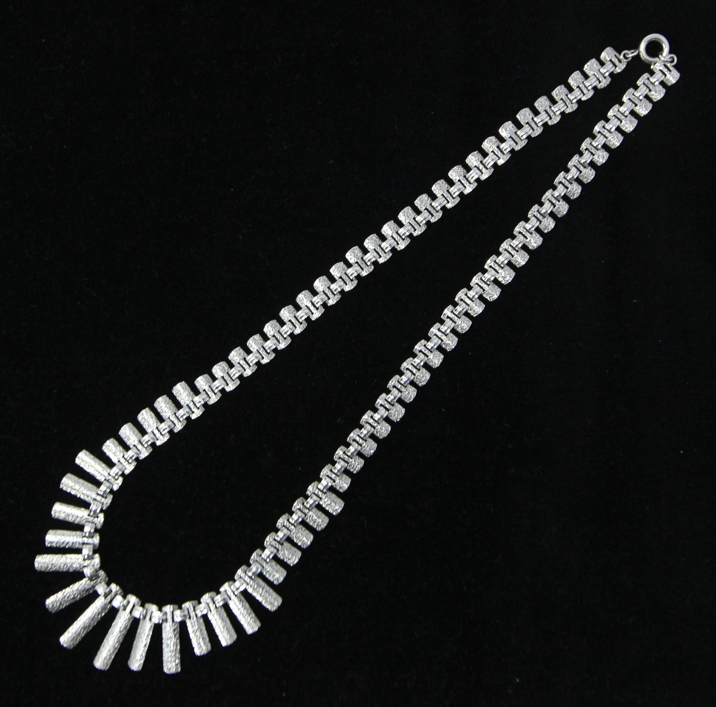 Vintage 1974 Hallmarked Solid Sterling Silver Cleopatra Chain Necklace 17''