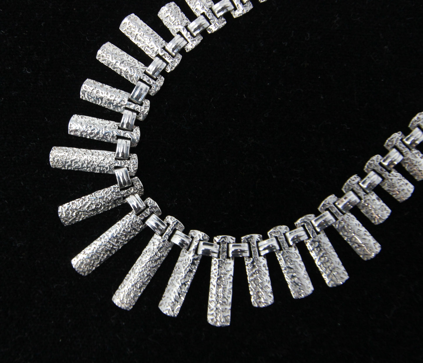 Vintage 1974 Hallmarked Solid Sterling Silver Cleopatra Chain Necklace 17''