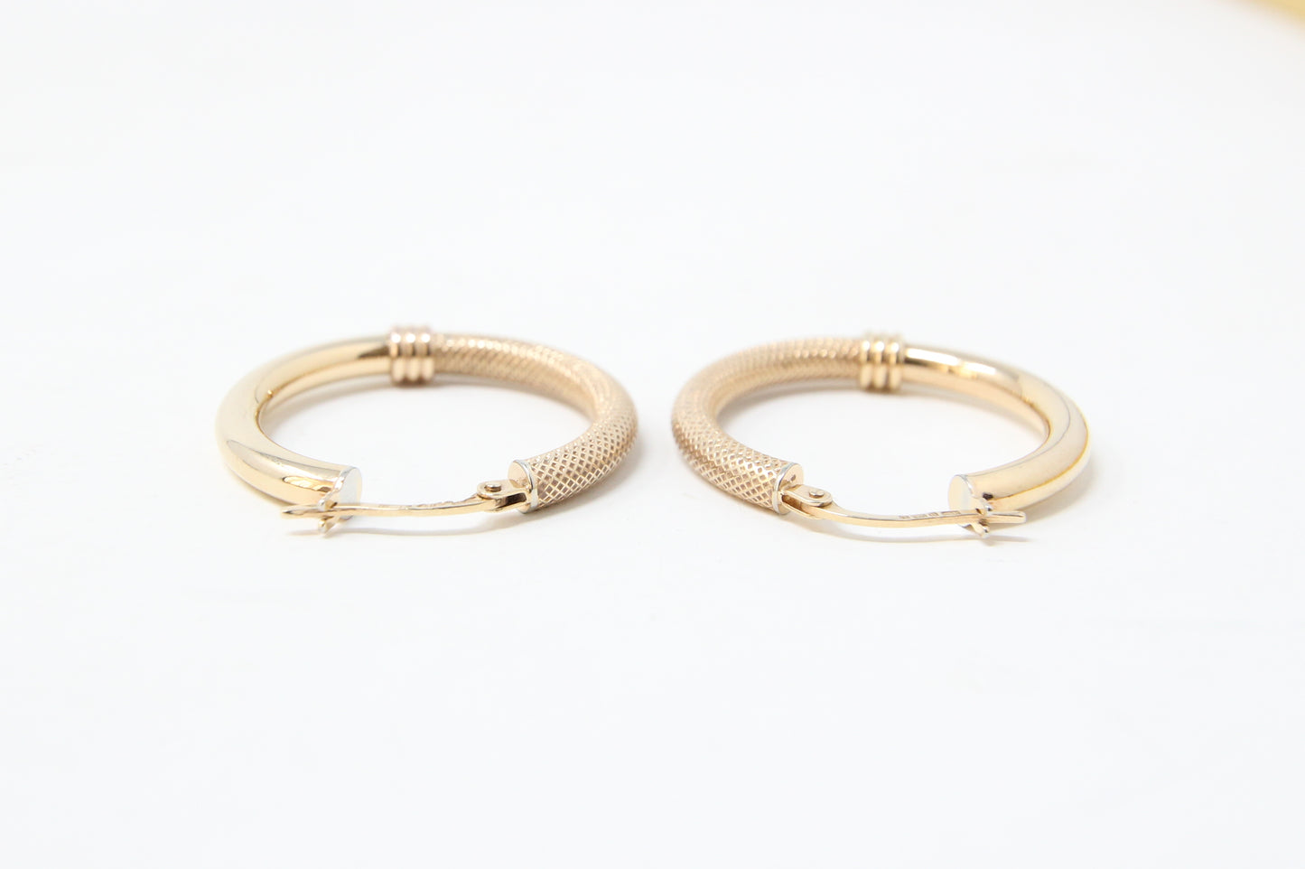 Vintage UnoAErre 1997 Hallmarked Solid 9ct 9k Gold Waffle Hoop Earrings Hoops 2.5g