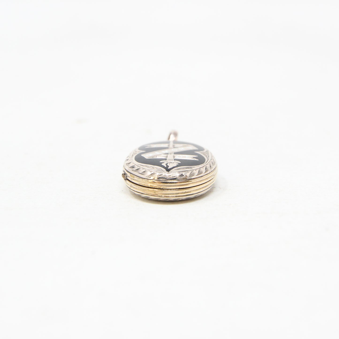 Antique Victorian Solid 9ct Gold Black White Enamel Mourning Locket Pendant