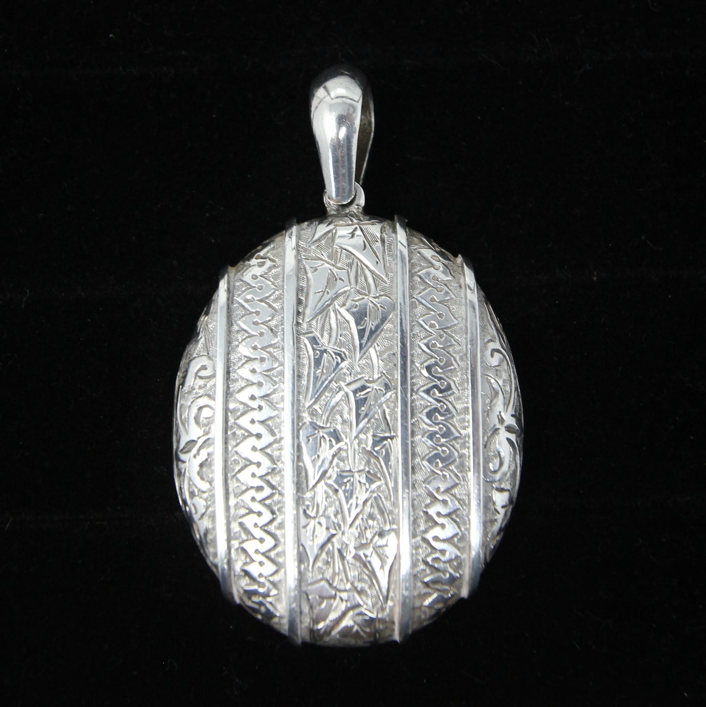 Antique Victorian Solid Silver Large Engraved Ivy Locket Pendant 28g for Chain Necklace