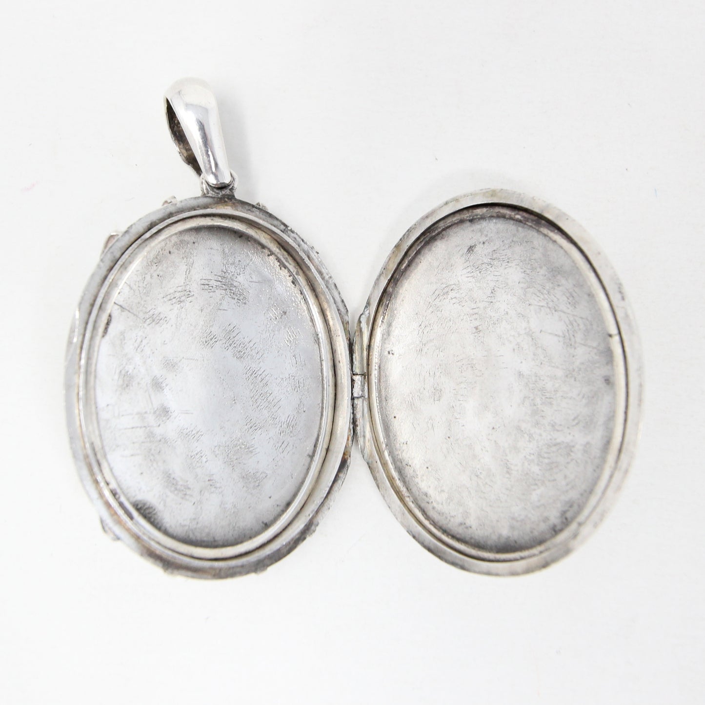 Antique Victorian Solid Silver Large Engraved Ivy Locket Pendant 28g for Chain Necklace