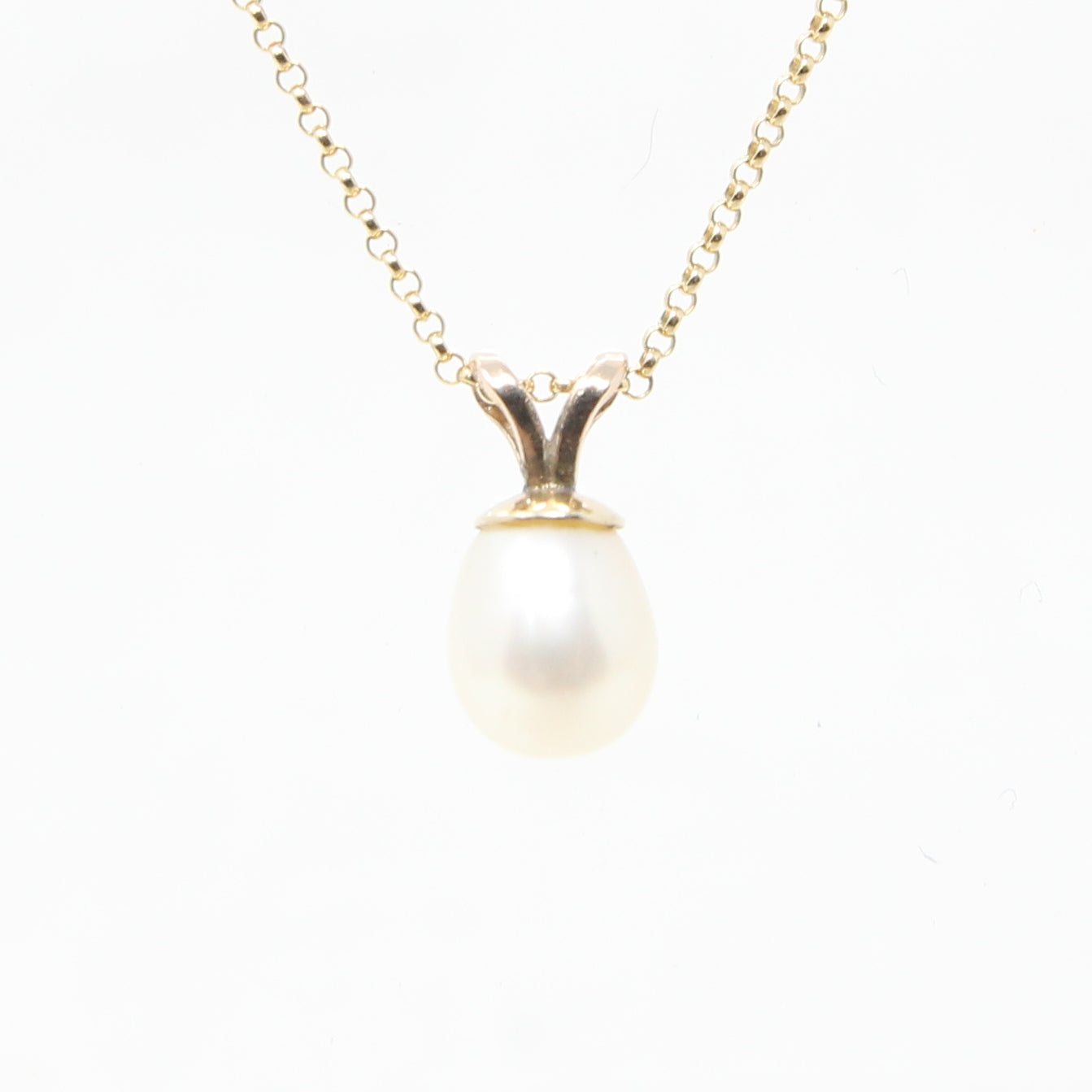 Vintage Solid 9ct Gold Pear Shape Pear Shape Natural Cultured Pearl Pendant