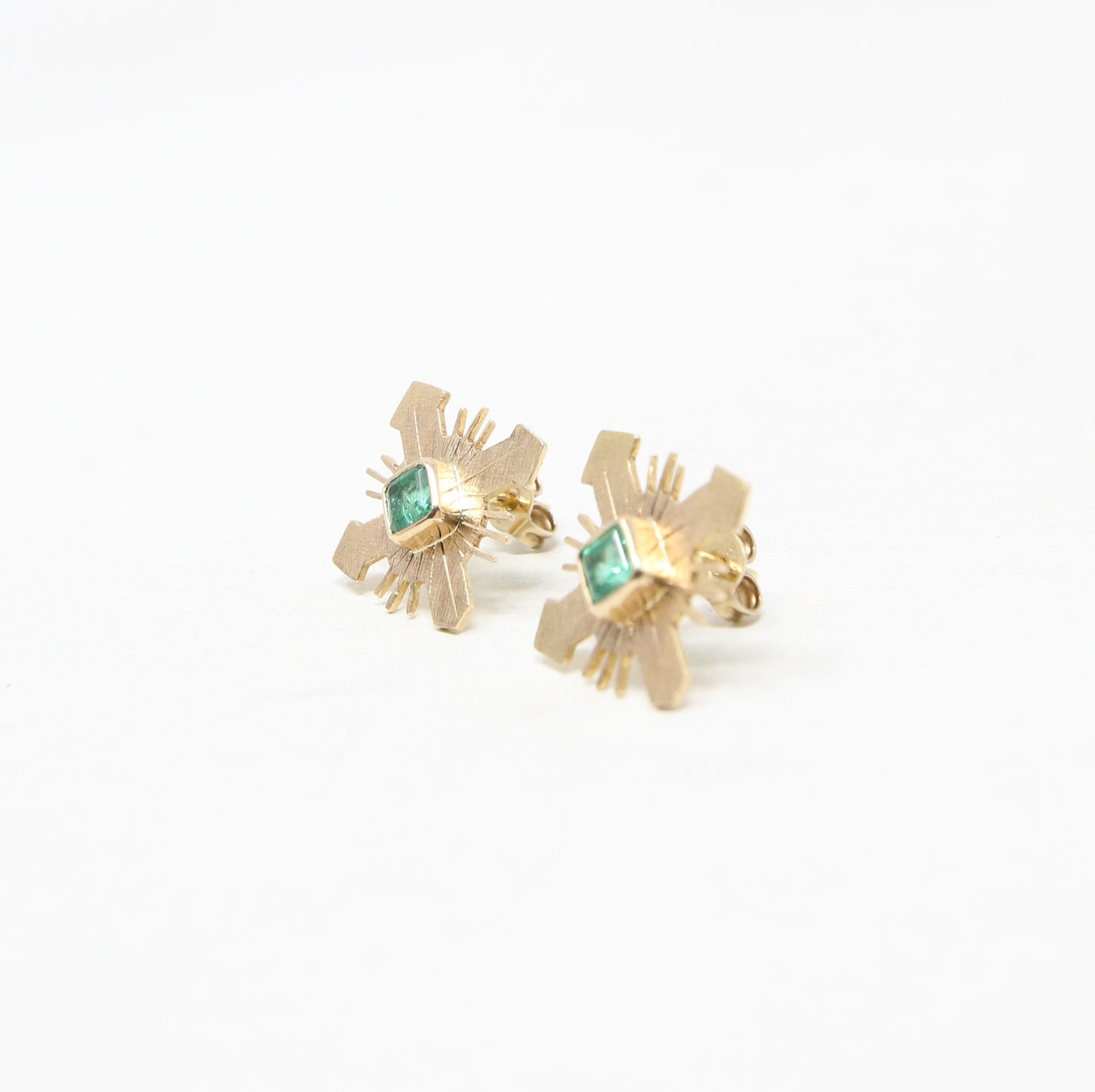 Vintage Hallmarked Solid 18ct 18k Gold 750 0.6 Ct Emerald Cross Star Burst Stud Earrings