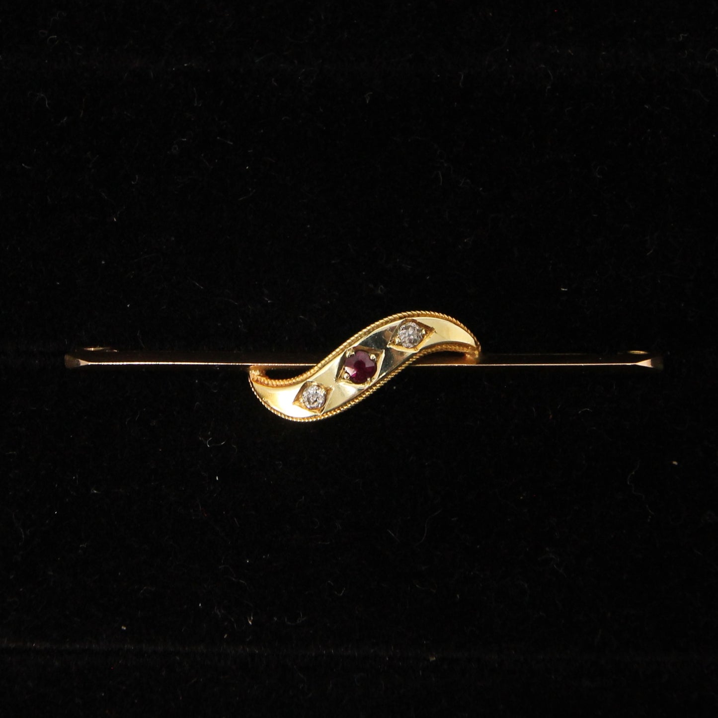 Antique Victorian Hallmarked Solid 9ct 9k Gold Ruby Diamond Gypsy Bar Brooch