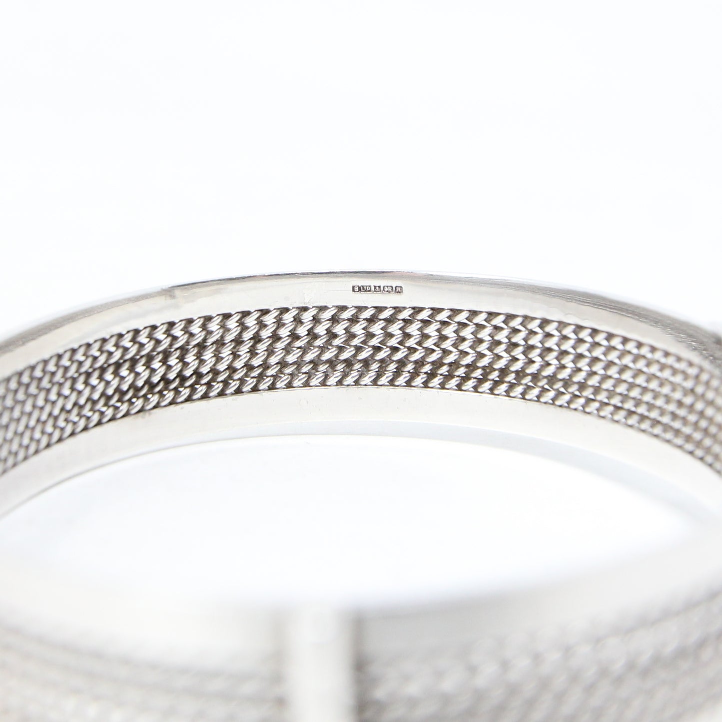 Vintage 1982 Hallmarked Solid Sterling Silver Buckle Bangle Cuff Bracelet 22g