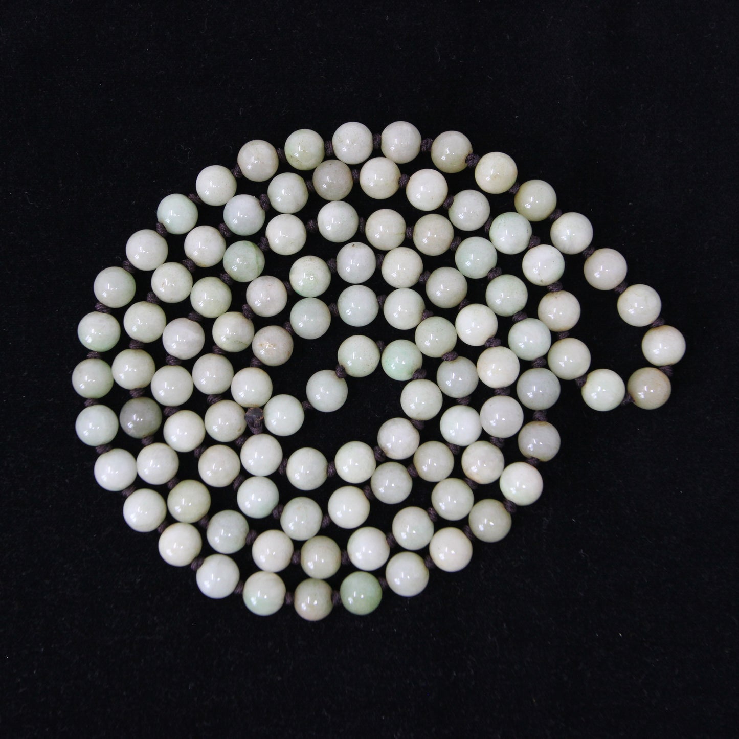 Vintage Art Deco Green Natural Jade Bead Long Knotted Beaded Flapper Necklace 48.9''