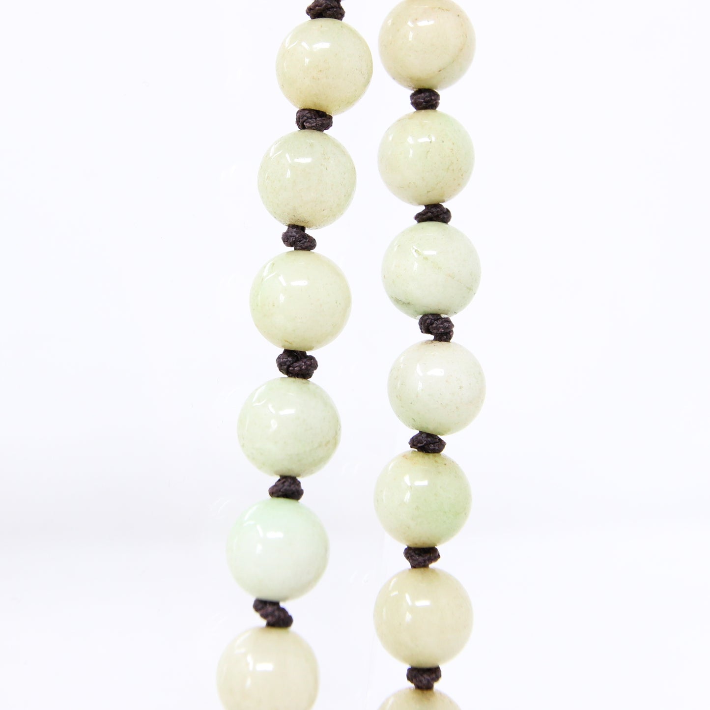 Vintage Art Deco Green Natural Jade Bead Long Knotted Beaded Flapper Necklace 48.9''