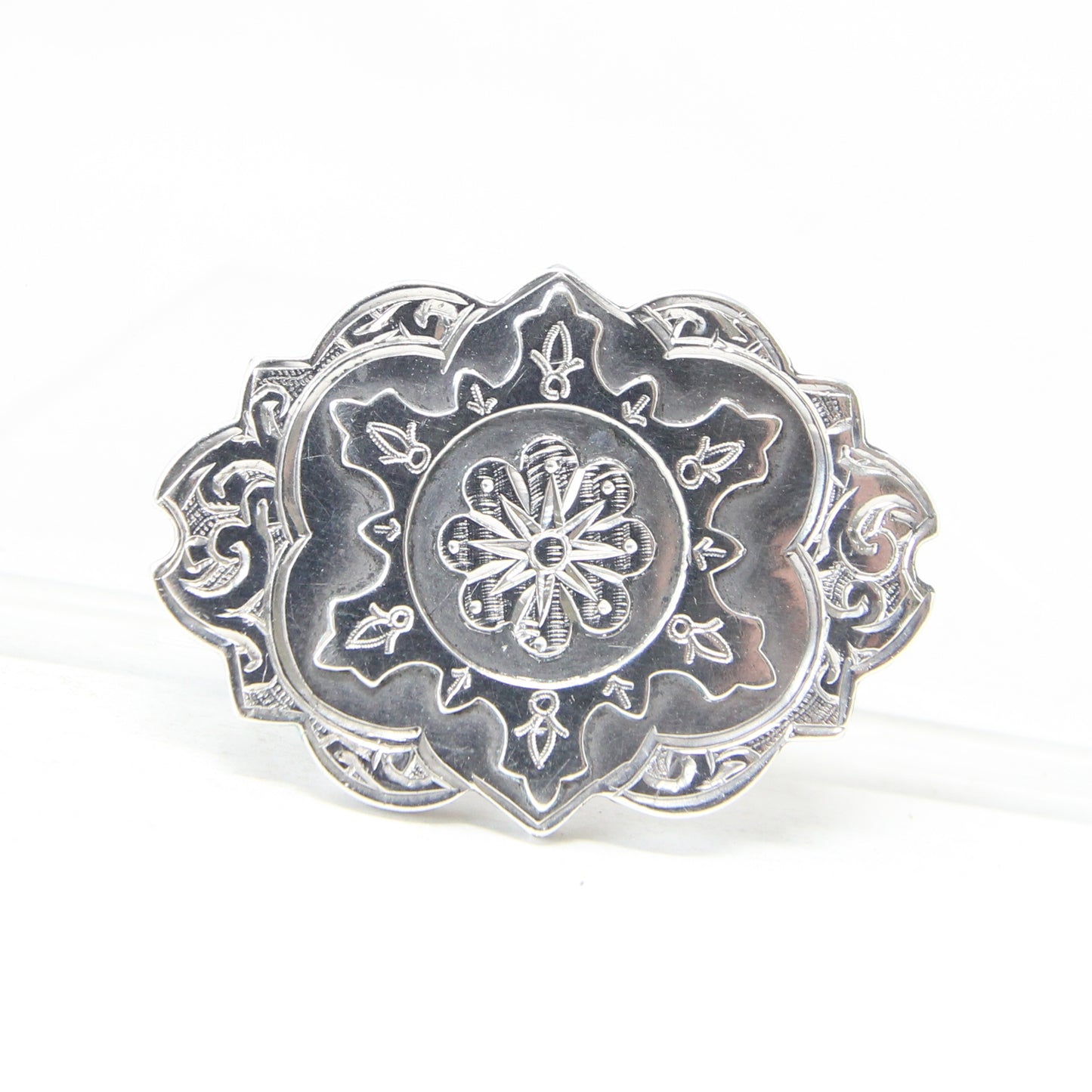 Antique Victorian 1886 Hallmarked Solid Sterling Silver Oval Floral Star Engraved Brooch Pin
