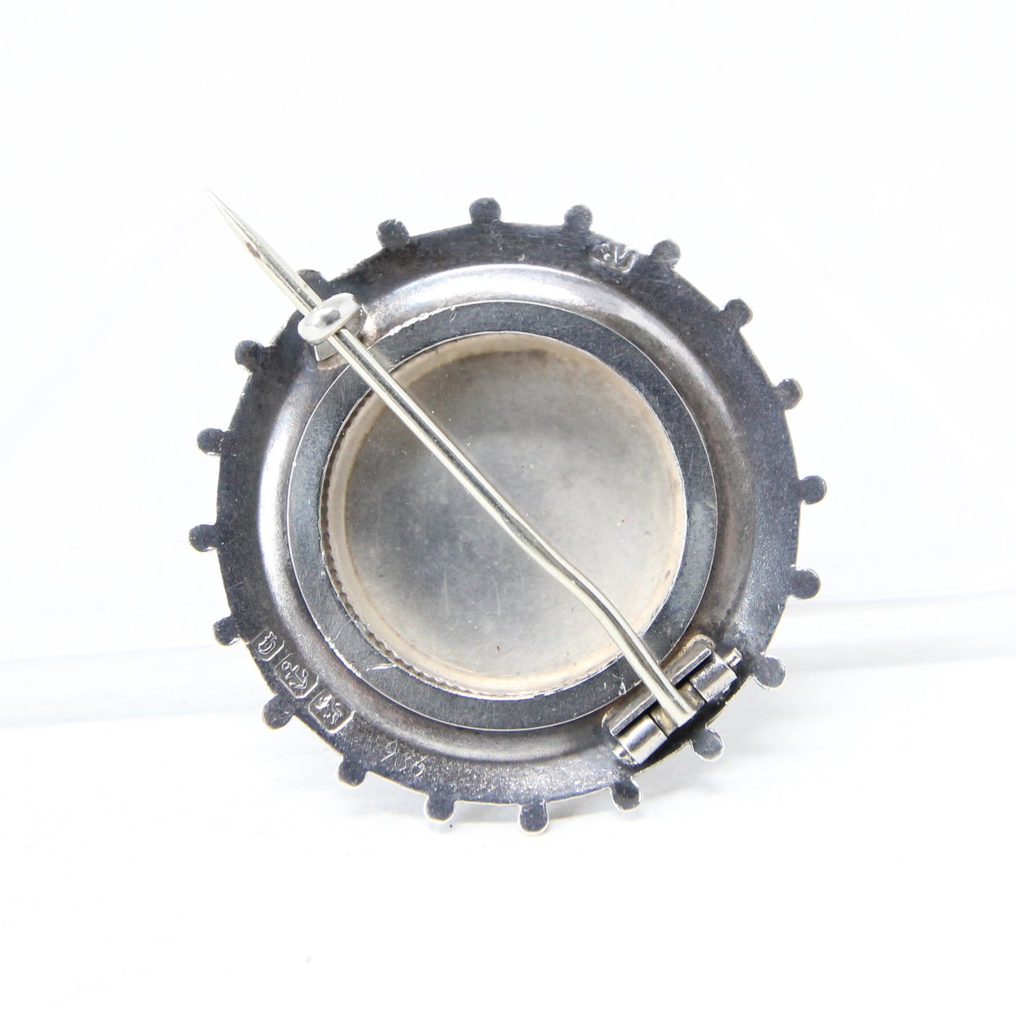 Antique Victorian 1882 Hallmarked Solid Sterling Silver Round Floral Engraved Locket Brooch Pin