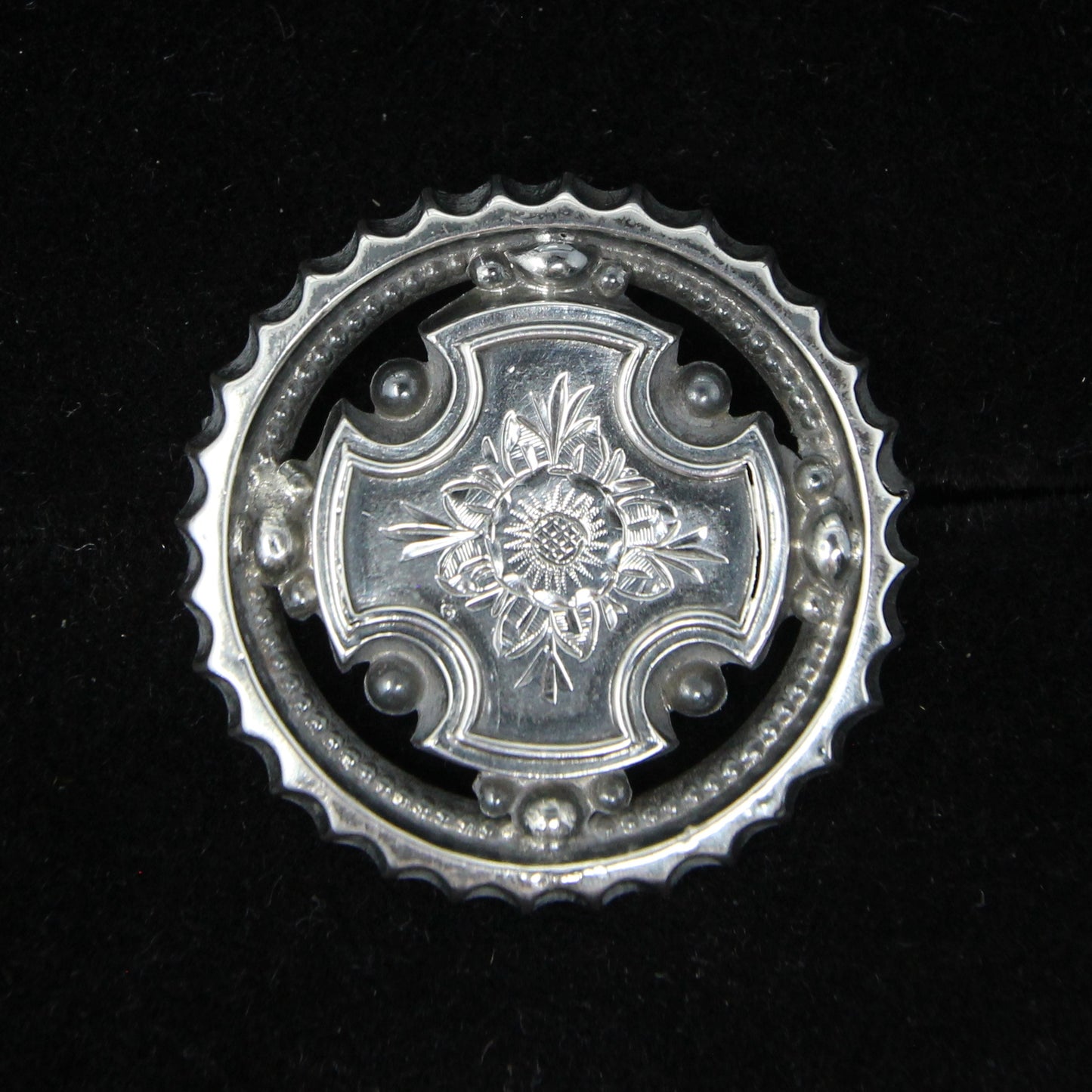 Antique Edwardian Solid Silver Round Cross Floral Engraved Brooch Pin