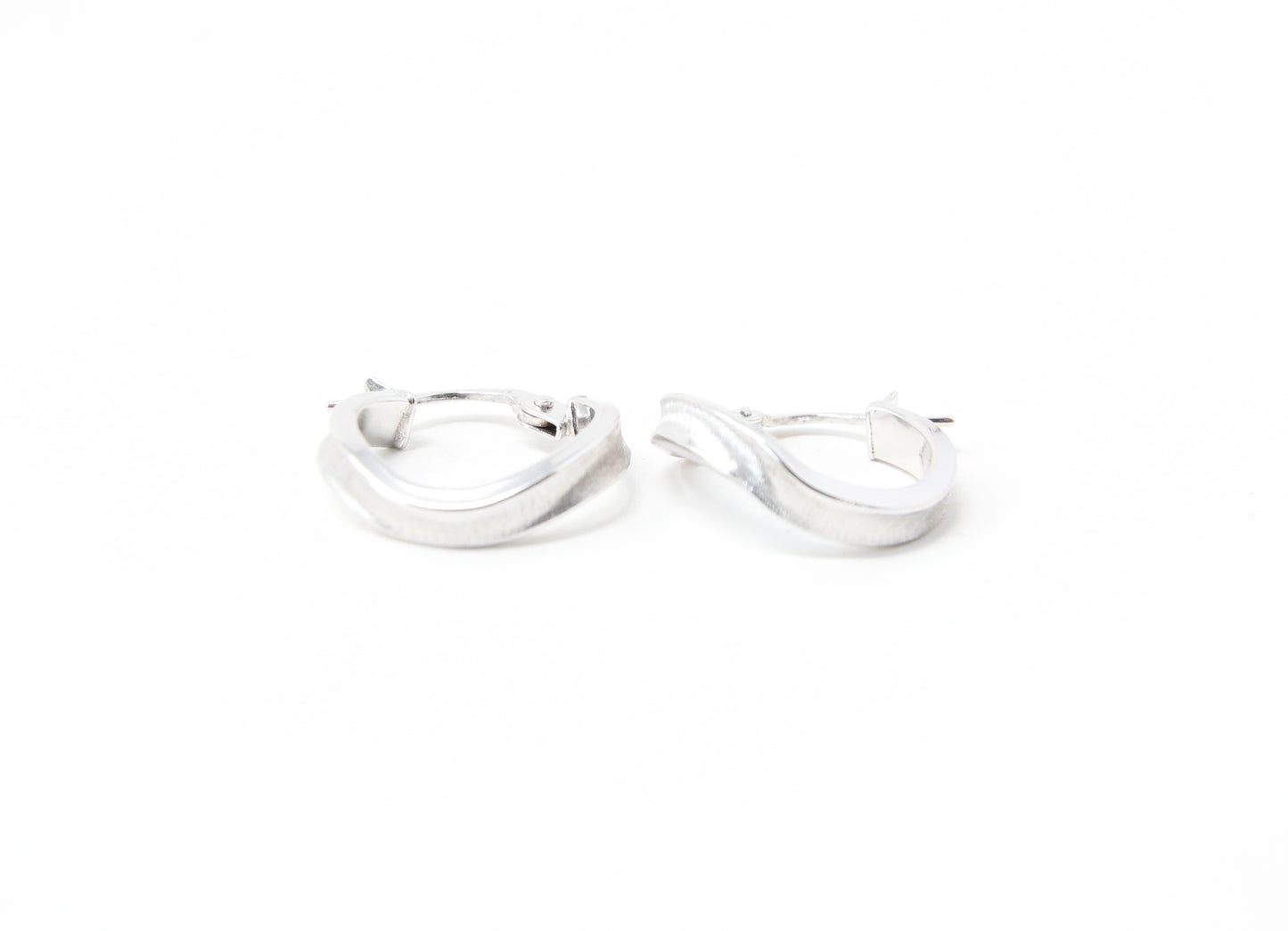 Vintage Italy Hallmarked Solid 9ct 9k White Gold Wavy Hoop Earrings Huggie Hoops