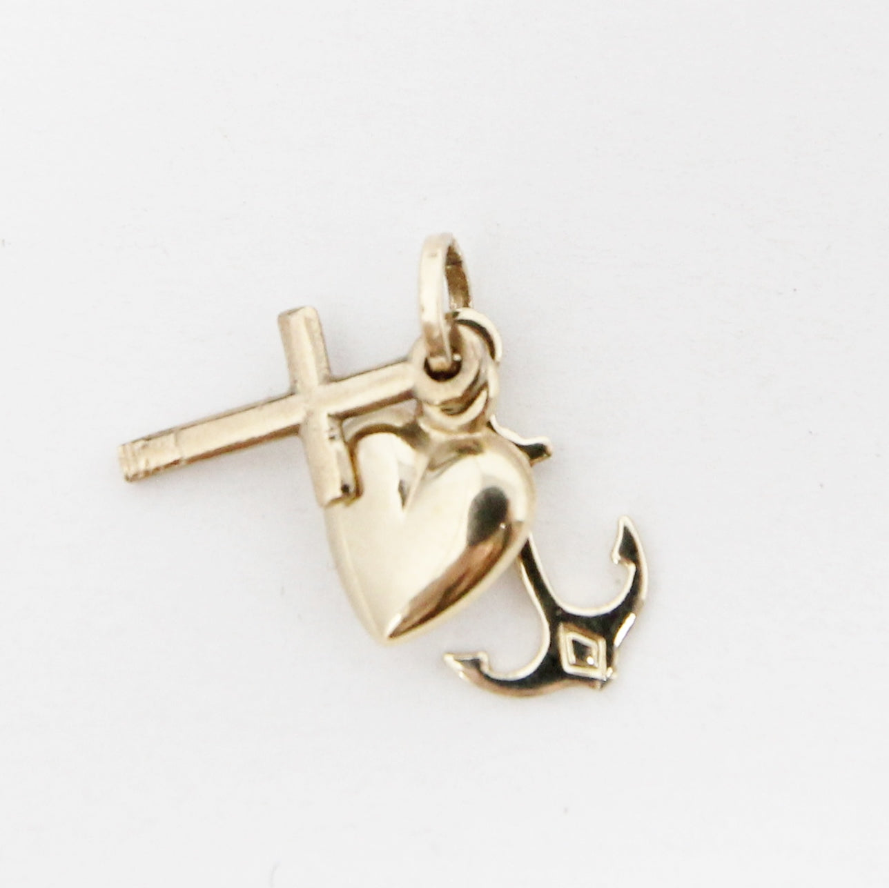 Vintage Solid 9ct Gold Faith Hope Charity Pendant Heart Cross Anchor Charm