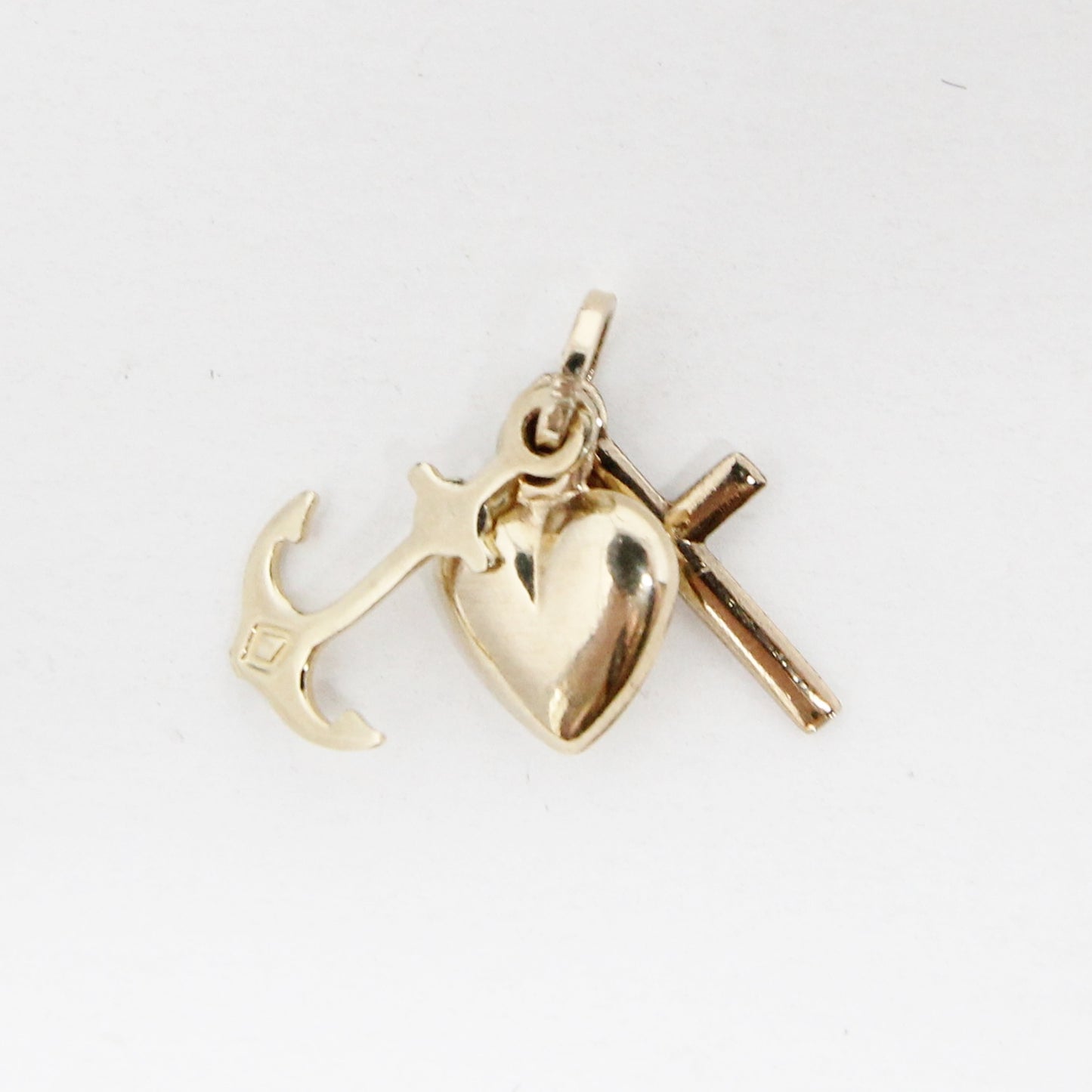 Vintage Solid 9ct Gold Faith Hope Charity Pendant Heart Cross Anchor Charm