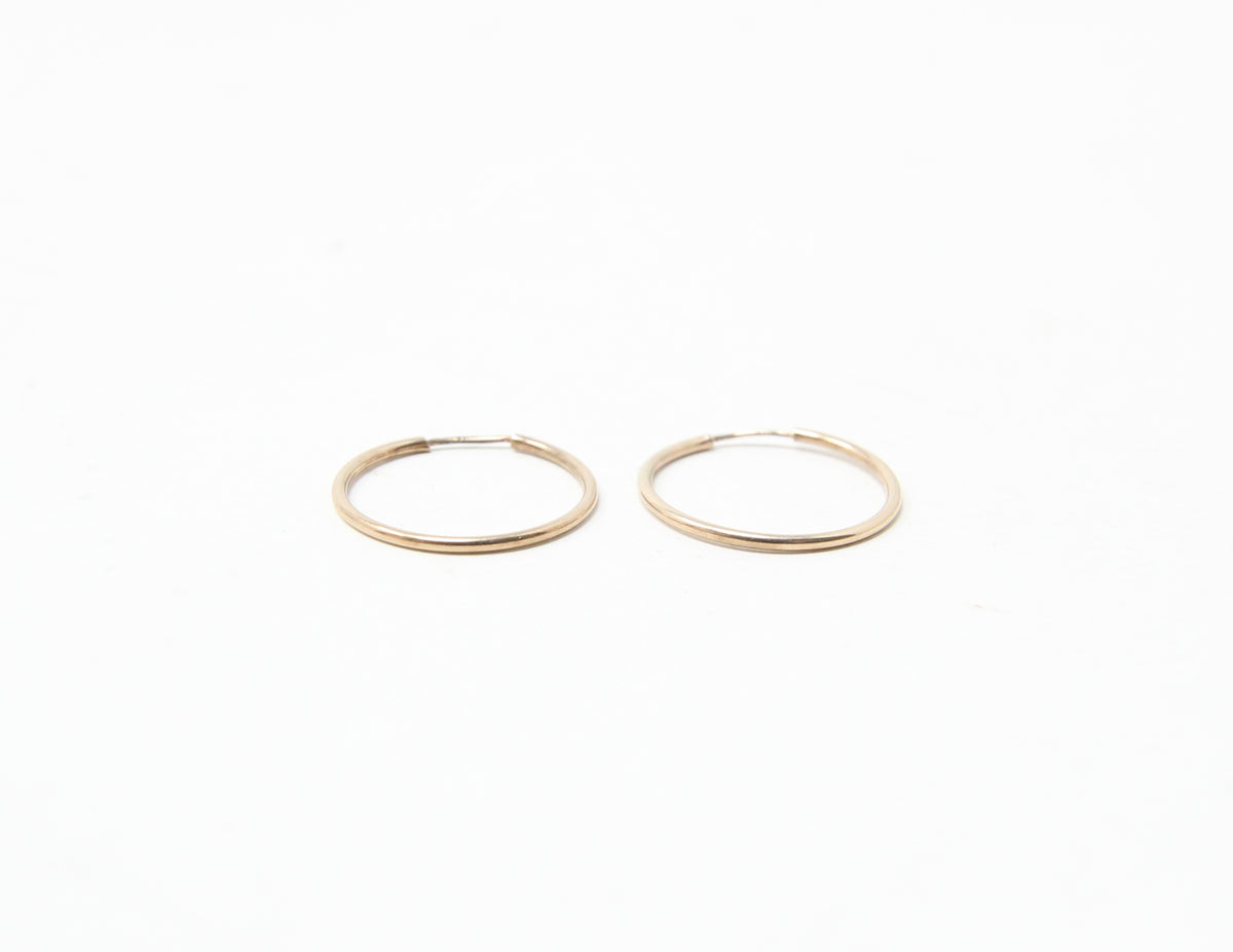Vintage 1977 Hallmarked Solid 9ct 9k Gold Small Plain Sleeper Hoop Earrings 13mm