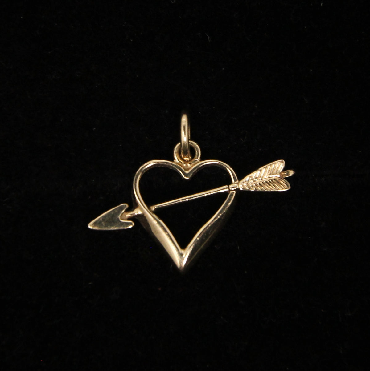 Vintage 1980 English Hallmarked Solid 9ct Gold Heart Arrow Pendant